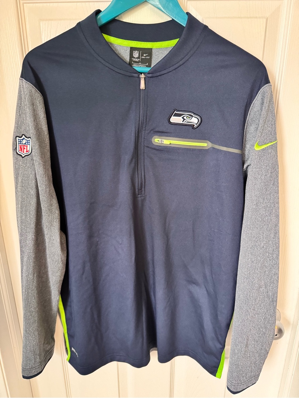 Mens Nike Dri Fit Seattle Seahawks NFL Half Zip Lightweight Sweater Size Large